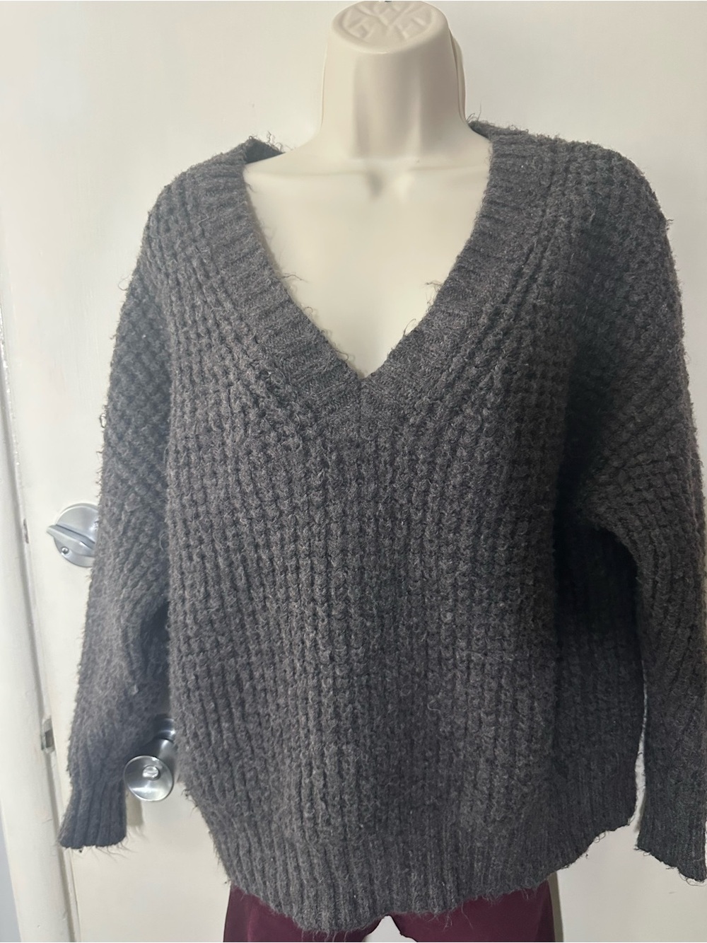 American Eagle Outfitters Dark Gray V-Neck Textured Knit Sweater
